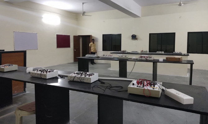 Advanced Engineering Materials Lab